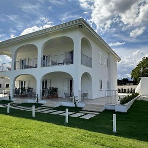 Villa Achiropita